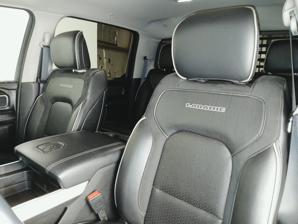 Used 2022 RAM 1500 Laramie AWD/4WD image 12