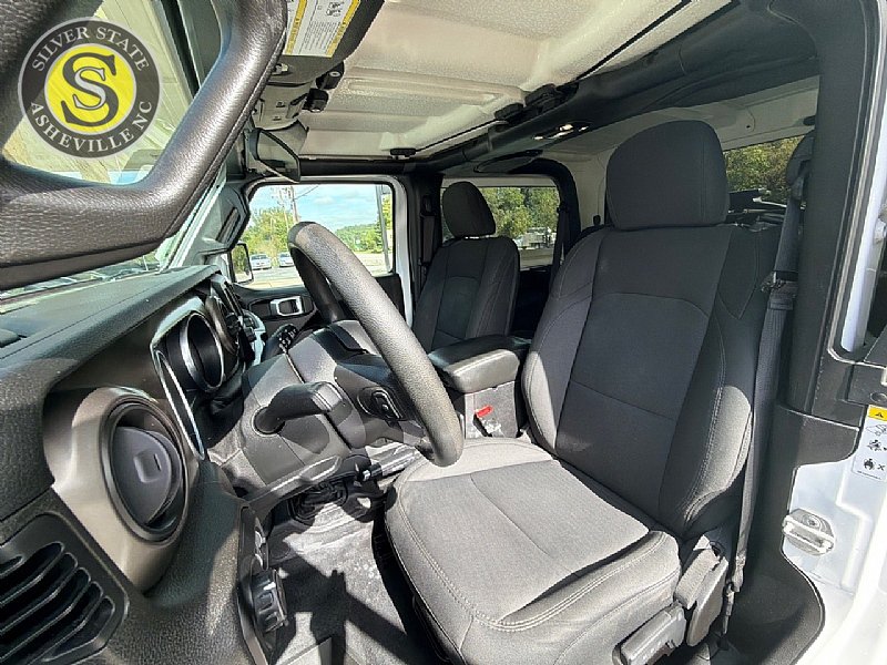 Used 2019 Jeep Wrangler Sport AWD/4WD image 12