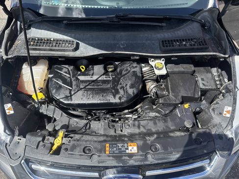 Used 2015 Ford Escape Titanium w/ Equipment Group 301A AWD/4WD image 15