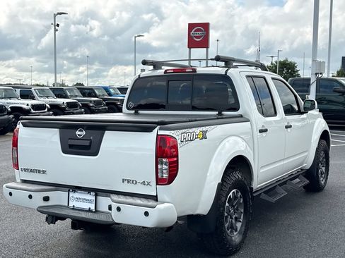 Used 2020 Nissan Frontier PRO-4X AWD/4WD image 3
