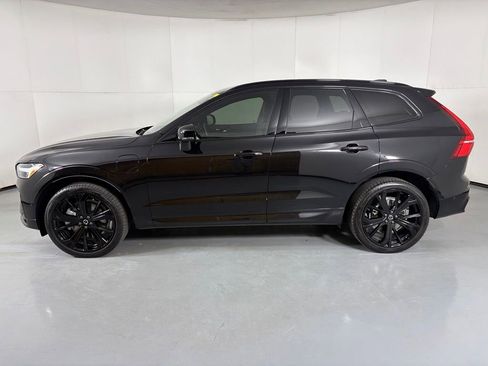 Used 2024 Volvo XC60 T8 Ultimate w/ Protection Package AWD/4WD image 4