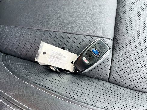 Used 2024 Subaru Ascent Limited w/ Technology Package image 36