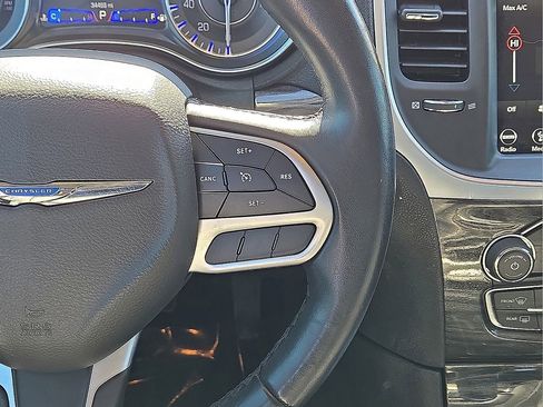 Used 2019 Chrysler 300 Touring L w/ Quick Order Package 22F image 18