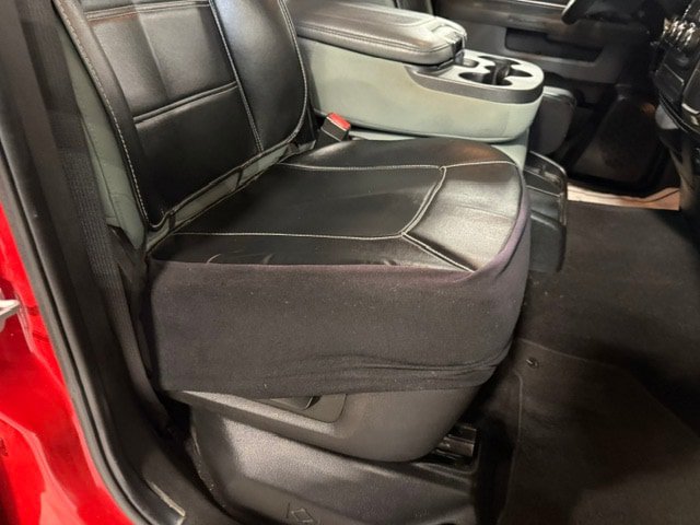 Used 2019 RAM 1500 Classic SLT AWD/4WD image 11