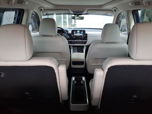 Certified 2025 Nissan Pathfinder SL w/ SL Premium Package image 17