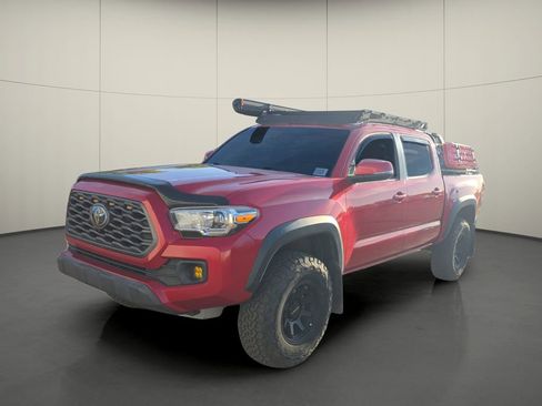 Used 2022 Toyota Tacoma TRD Off-Road w/ Technology Package AWD/4WD image 4