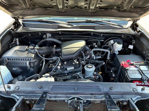Used 2018 Toyota Tacoma SR w/ SR Convenience Package RWD image 29