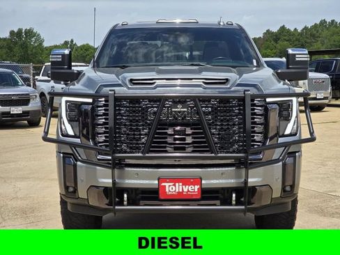 Used 2024 GMC Sierra 2500 Denali Ultimate AWD/4WD image 3