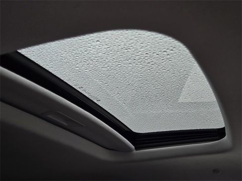 Used 2025 Chevrolet Trax ACTIV w/ Sunroof Package image 9