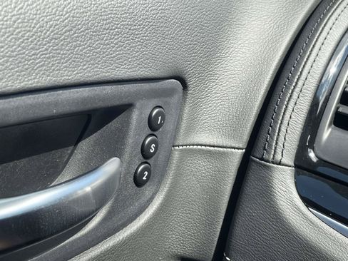 Used 2023 Chrysler 300 C RWD image 25