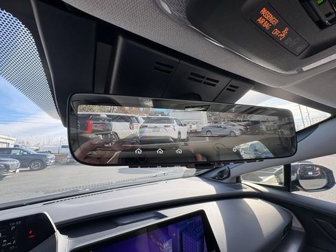 Used 2023 Toyota Prius LE image 8