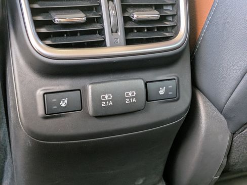 Certified 2022 Subaru Outback Touring XT AWD/4WD image 16