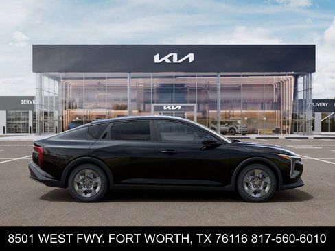 New 2026 Kia K4 LX image 4