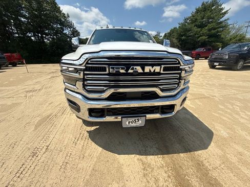 New 2026 RAM 2500 Laramie AWD/4WD image 8