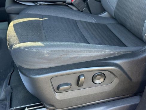 Used 2024 Chevrolet Silverado 1500 LT image 24