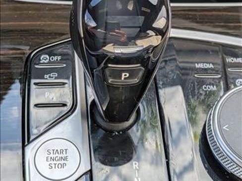 Used 2021 BMW X5 sDrive40i w/ M Sport Package image 13