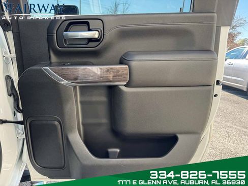 Used 2020 Chevrolet Silverado 2500 LTZ w/ LTZ Premium Package image 31