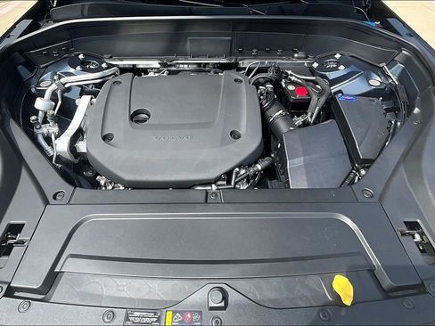 New 2026 Volvo XC90 B6 Plus w/ Protection Package Premier image 24
