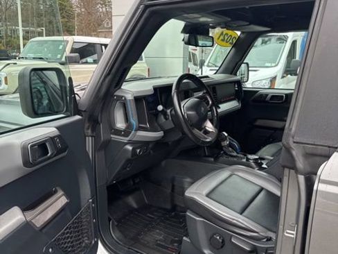 Used 2021 Ford Bronco Black Diamond w/ Sasquatch Package image 15