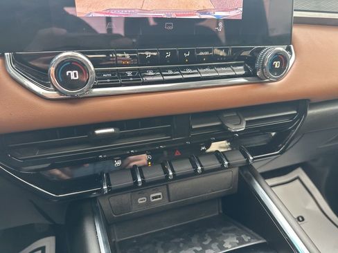 Used 2024 GMC Canyon AT4 w/ Canyon Safety Plus Package image 25