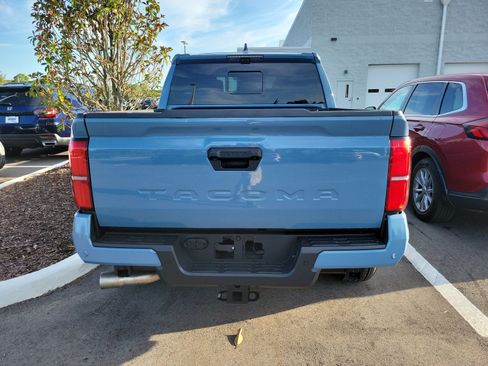 Used 2026 Toyota Tacoma TRD Sport w/ TRD Sport Premium Package RWD image 9