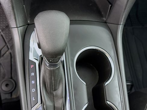 Used 2022 Chevrolet Equinox LS w/ LPO, Floor Liner Package FWD image 19