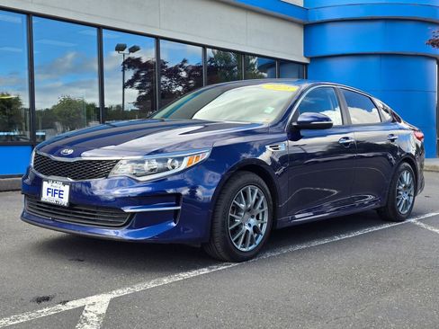 Used 2018 Kia Optima LX w/ 17" Alloy Wheels Package FWD image 1