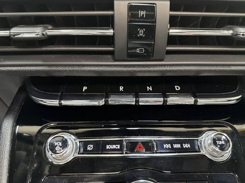 Used 2020 Lincoln Corsair Reserve w/ Equipment Group 201A image 25