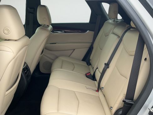 Used 2018 Cadillac XT5 Premium Luxury FWD image 20