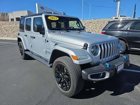 Used 2023 Jeep Wrangler Unlimited Sahara AWD/4WD image 3