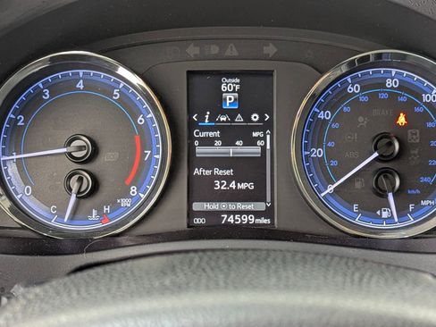 Used 2019 Toyota Corolla SE image 19