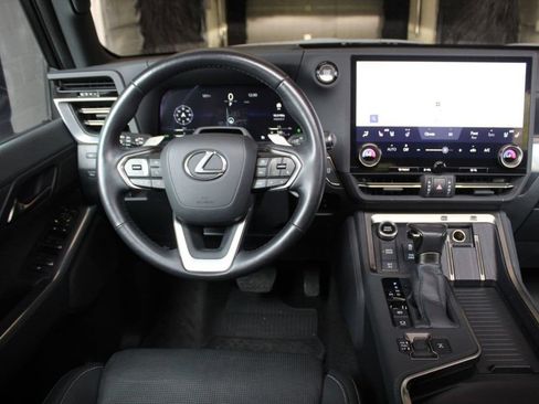 Used 2024 Lexus GX 550 w/ Accessory Package (2T) AWD/4WD image 37