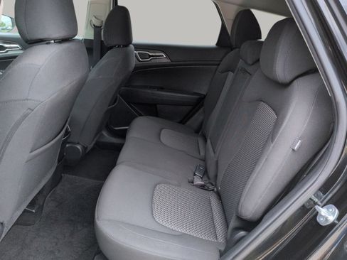 Certified 2024 Kia Sportage LX AWD/4WD image 18