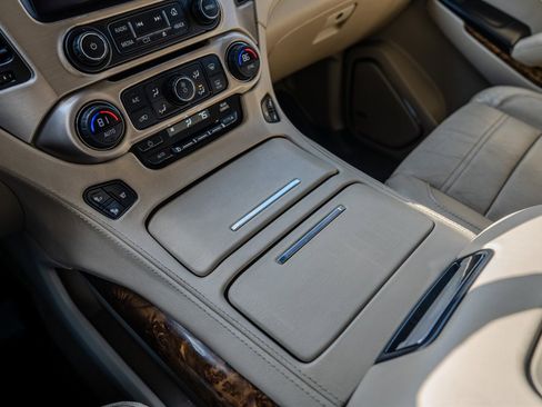 Used 2015 GMC Yukon XL Denali w/ Premium Package image 23