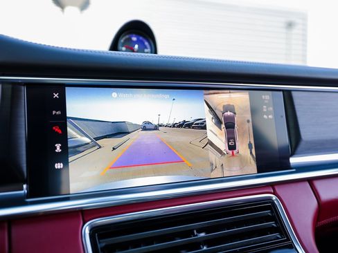 Certified 2023 Porsche Panamera Platinum Edition image 19