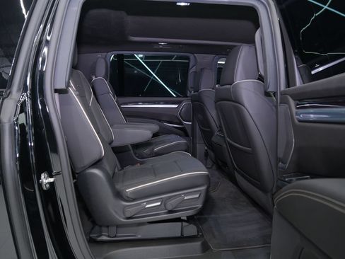 Used 2026 Cadillac Escalade ESV Sport AWD/4WD image 25