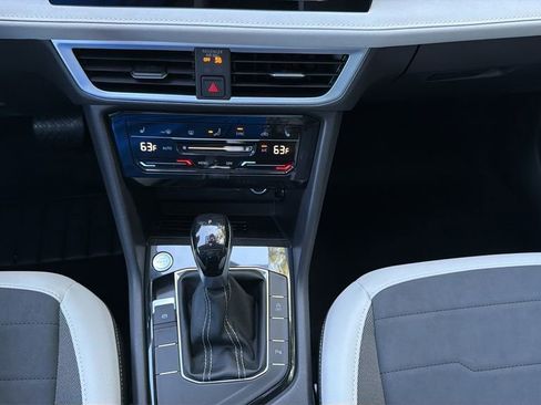 New 2026 Volkswagen Taos SE FWD image 18