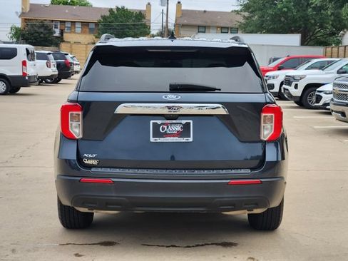 Used 2023 Ford Explorer XLT RWD image 14