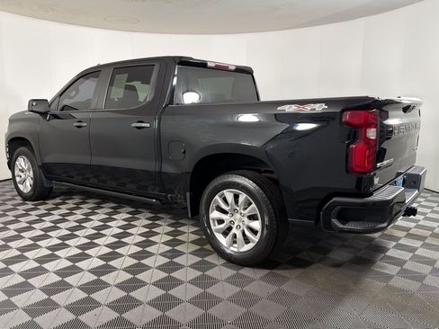 Used 2021 Chevrolet Silverado 1500 Custom AWD/4WD image 2