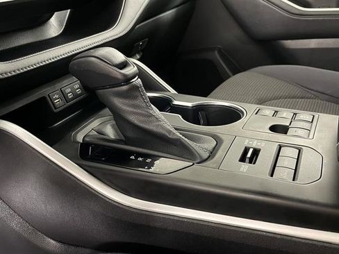 Certified 2023 Toyota Highlander L image 20