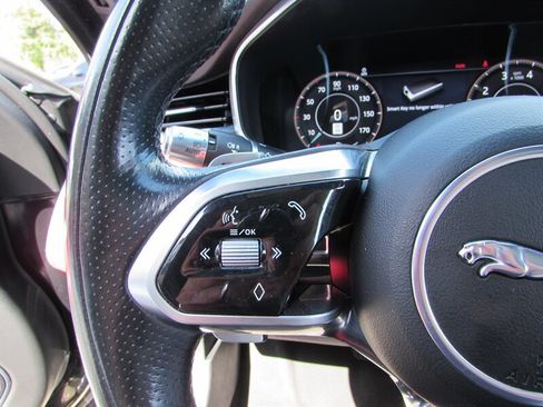 Used 2021 Jaguar XF R-Dynamic SE AWD/4WD image 15