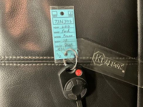 Used 2015 Ford Focus SE w/ Equipment Group 201A image 35