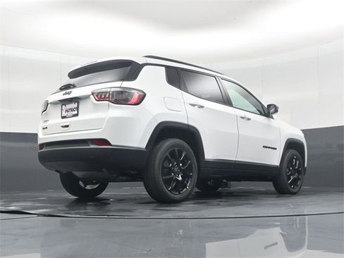 New 2026 Jeep Compass Latitude image 40