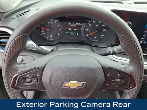 Used 2024 Chevrolet Trax LS w/ LS Convenience Package FWD image 4