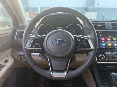 Used 2018 Subaru Outback 3.6R Limited AWD/4WD image 8