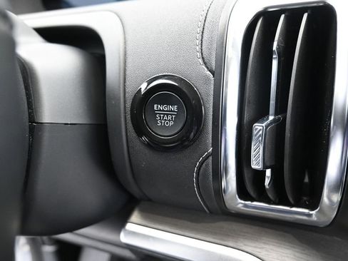 Certified 2025 Ford Expedition Max Platinum image 18