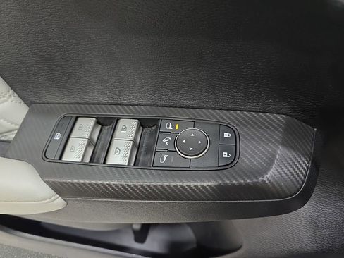 Used 2024 Mitsubishi Outlander SEL image 31