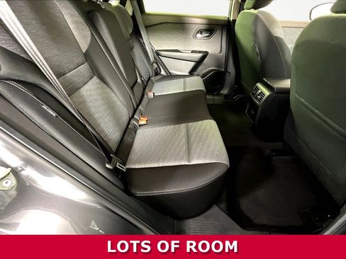 Used 2023 Nissan Rogue SV image 22