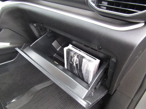 Used 2022 Ford Explorer XLT image 33