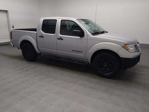 Used 2016 Nissan Frontier S RWD image 11